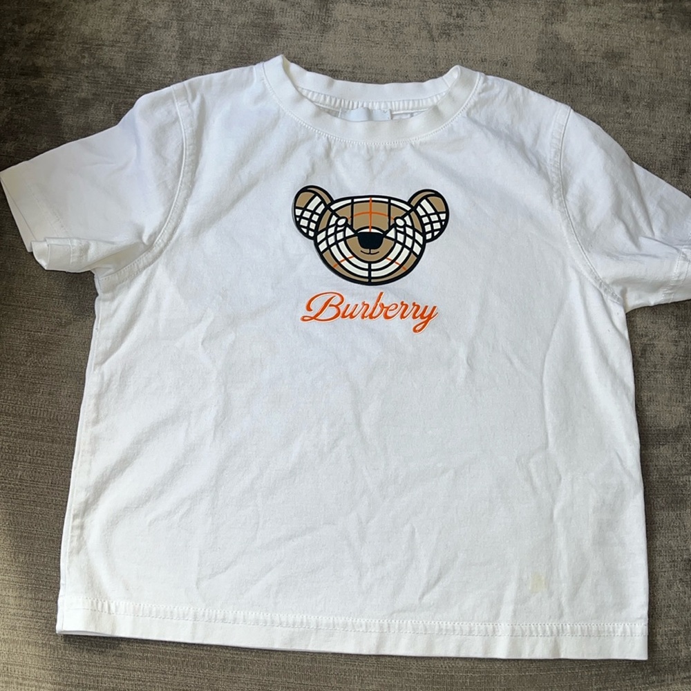 Used Burberry tshirt
